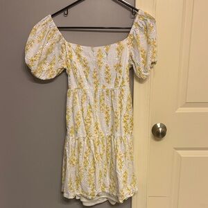 Jessica Simpson White Mini Dress with Yellow Floral Print and Puff Sleeves